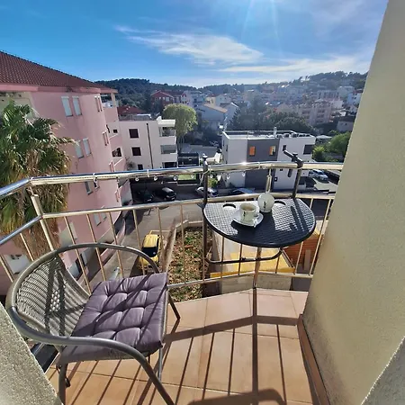 Amara Trogir