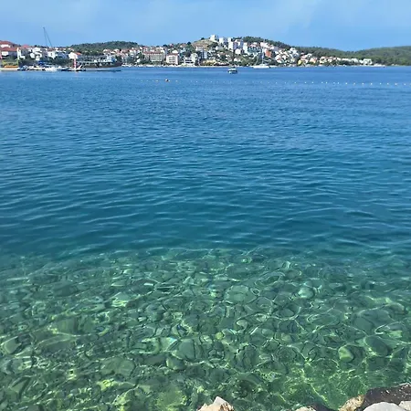 Amara *